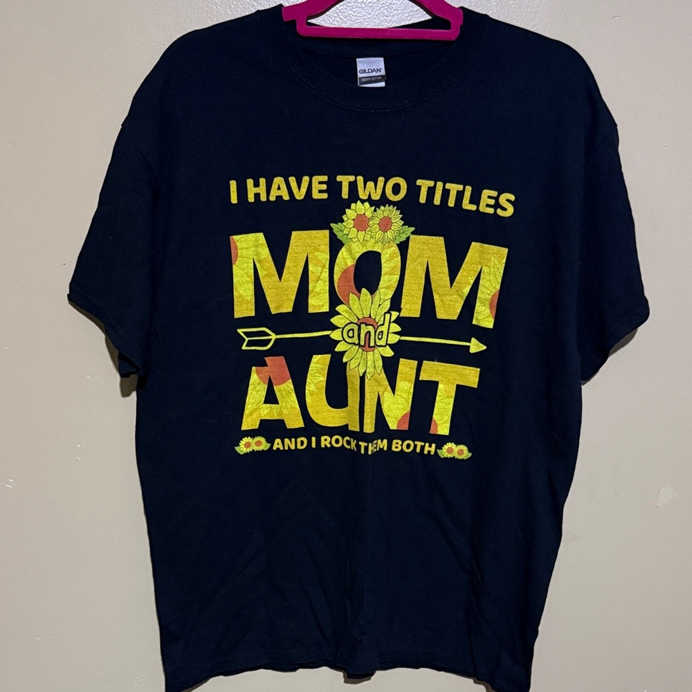 Gildan Black Tee with Yellow 'Mom and Aunt' Graphic